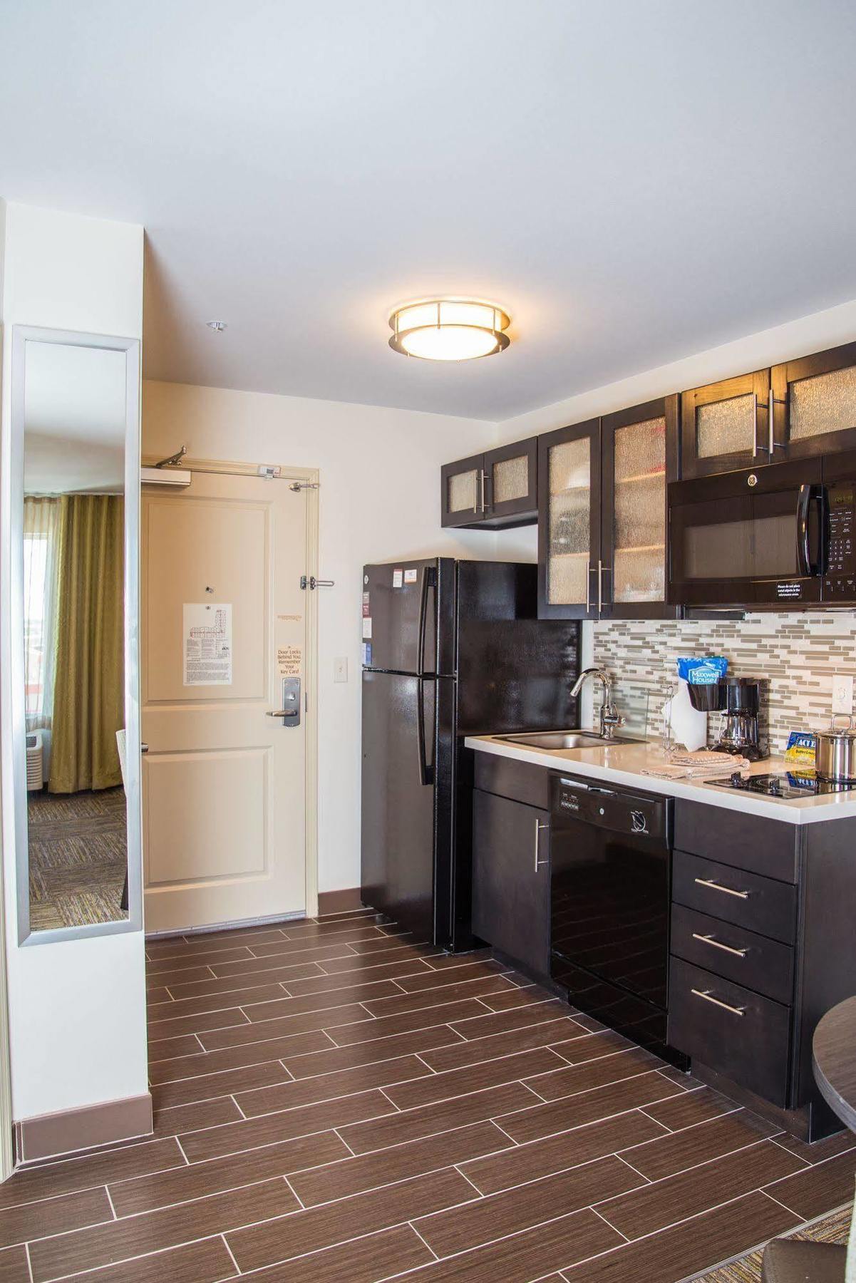 Candlewood Suites Denver North - Thornton By Ihg Exterior photo